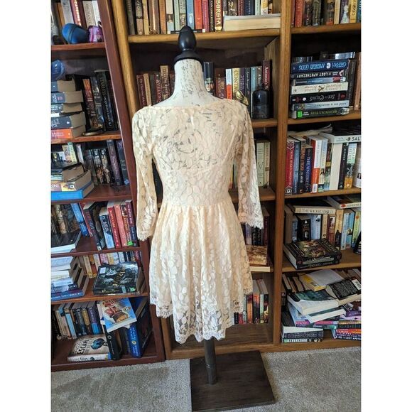 FREE people ivory mesh leaf applique mini dress sz 6 euc - Picture 2 of 7